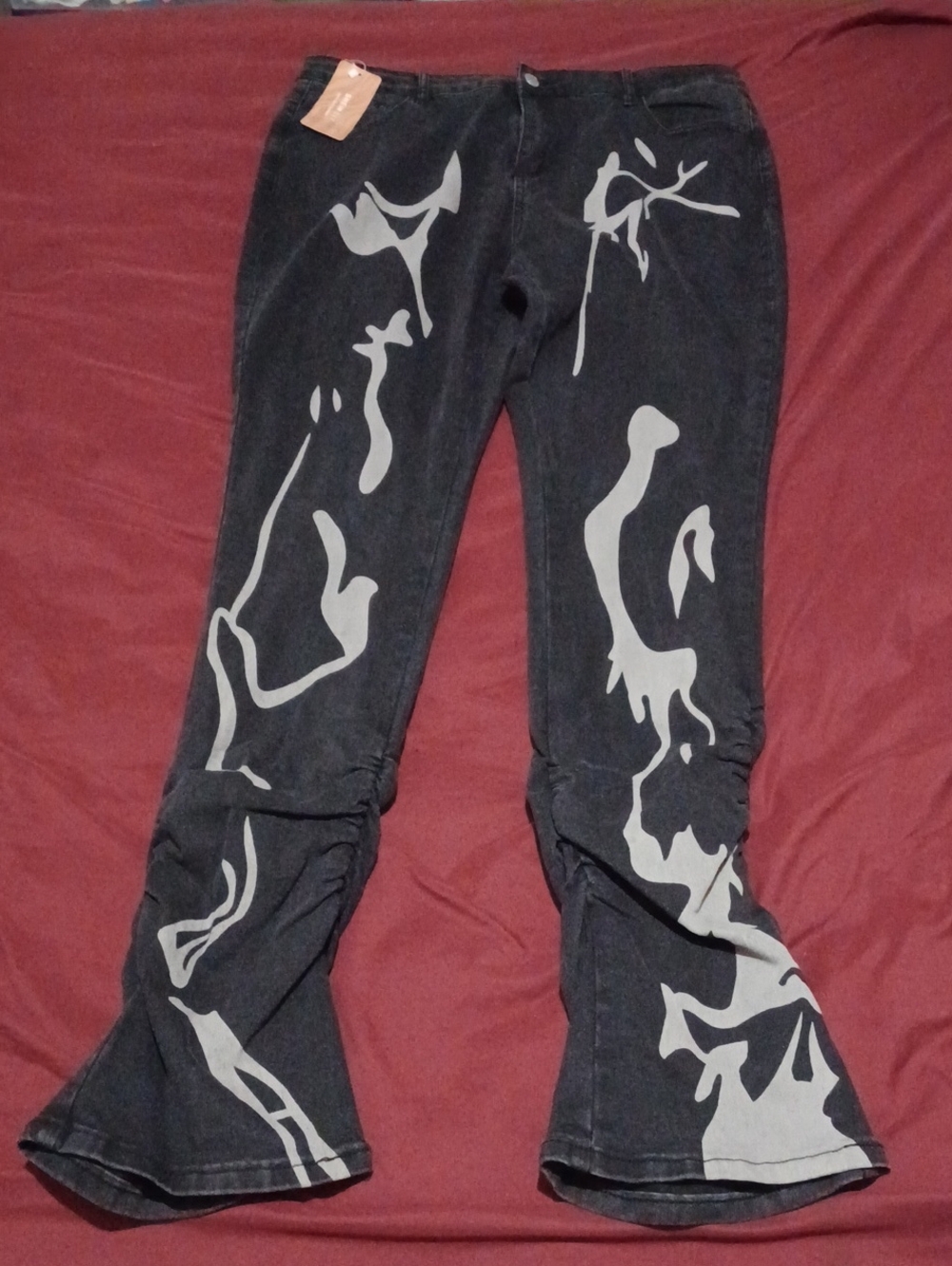 NWT - SHEIN Curve Washed Black Skinny Jeans with White Abstract Graphic Size 2XL